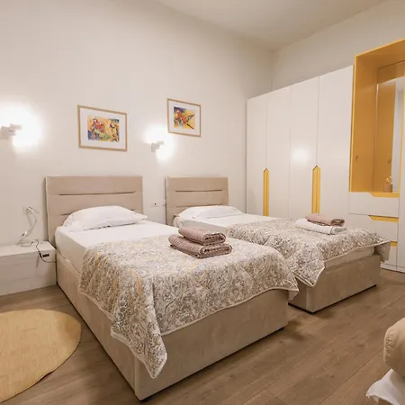 Villa Family In Coast Palasë